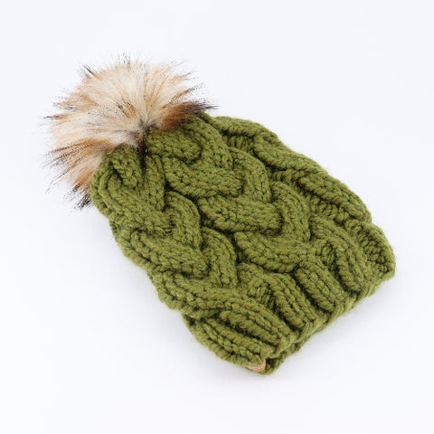 Hand Knit Cable Knit Adult Toque Green - Arts and Heritage St. Albert