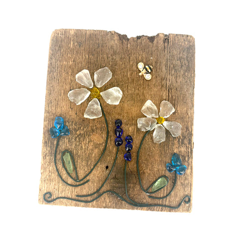 Barnboard Art Daisies with Bee - Arts and Heritage St. Albert