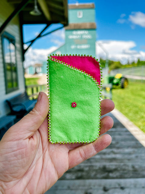Budding Beaders: Bead a Cardholder