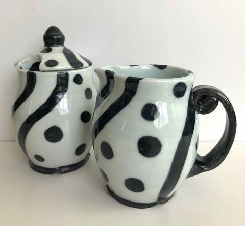 Black & White Cream & Sugar Set